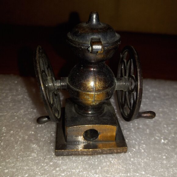 Miniature Mini Coffee Mill Grinder Vintage Pencil Sharpener Die Cast - Picture 6 of 8